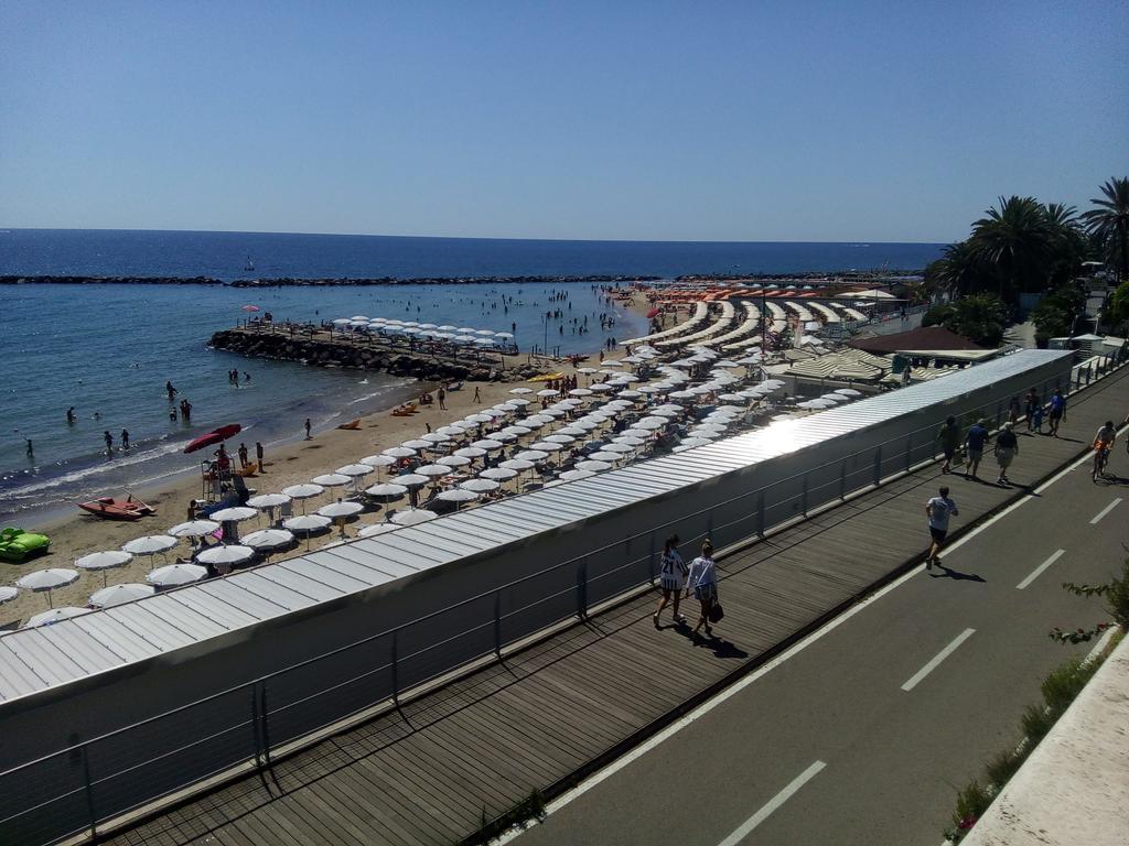 Apartment Da Cipollina In Pieno Centro Sanremo